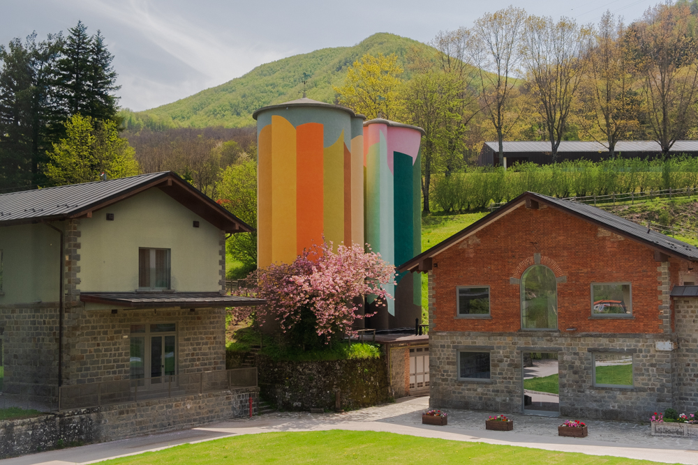 Twin Silos – Living Colours: i progetti di David Tremlett a Dynamo Camp